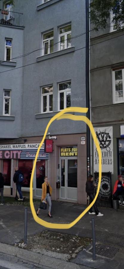 布拉迪斯拉发Plaza De Luxe公寓 外观 照片