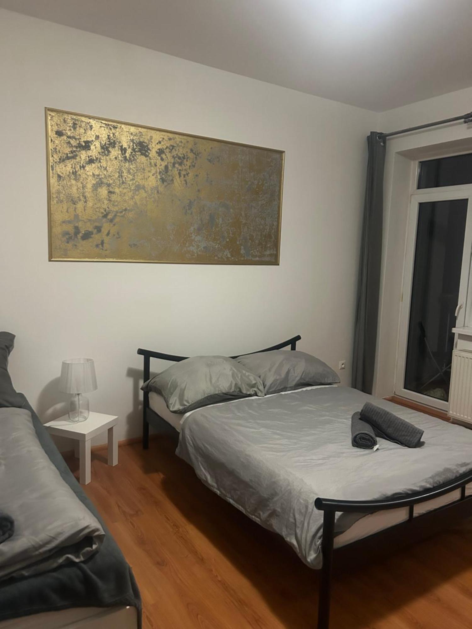布拉迪斯拉发Plaza De Luxe公寓 外观 照片